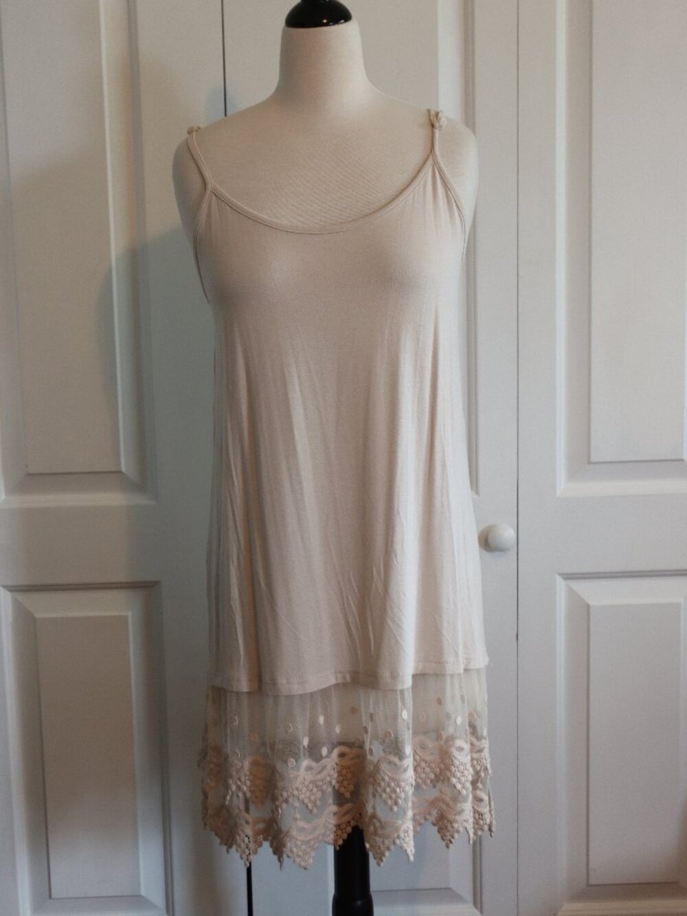 Kaktus Lace Dress Extender Slip Adjustable Spaghetti Straps Lace Embroidery XL